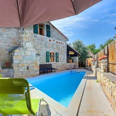Dani Holiday home *